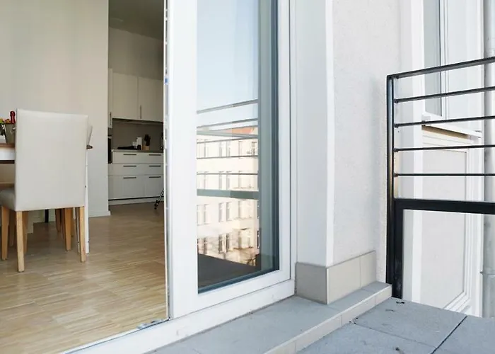 Sc 03 By Rockchair Apartments L Superhost Status L 2 Bedrooms Boxspringbeds Balcony Elevator - Cozy Family & Business Flair Welcomes You!